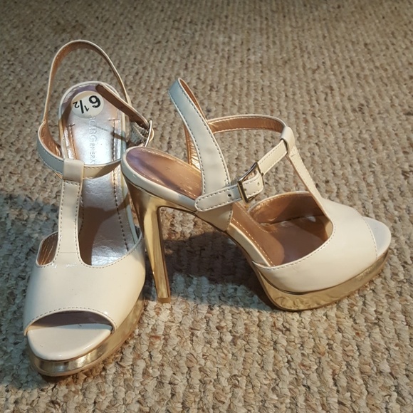 BCB Sandals - Picture 4 of 4