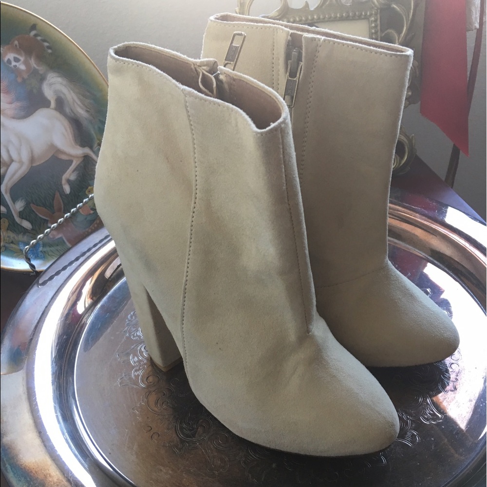 Maurie & Eve Cream Suede Arianne Ankle Boot