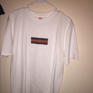 Supreme Gucci box logo