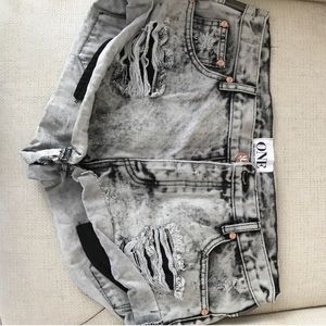 REPOSH !! One Teaspoon Harley Shorts