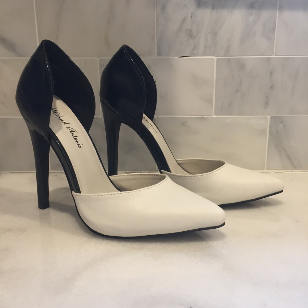Michael Antonio Black and White Leather Pumps