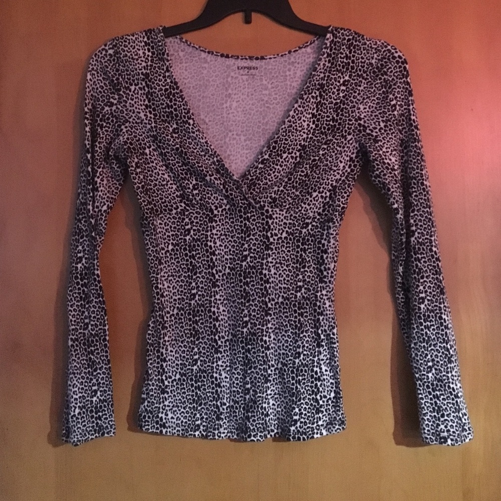 Black and white leopard print shirt