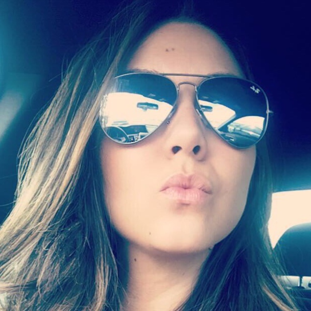 Meet your Posher, Alicia