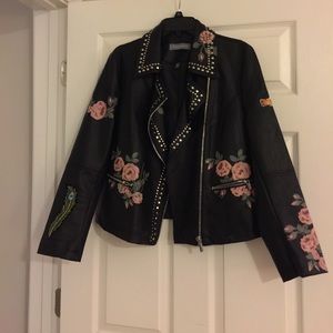 Black, studded detailed do leather jacket