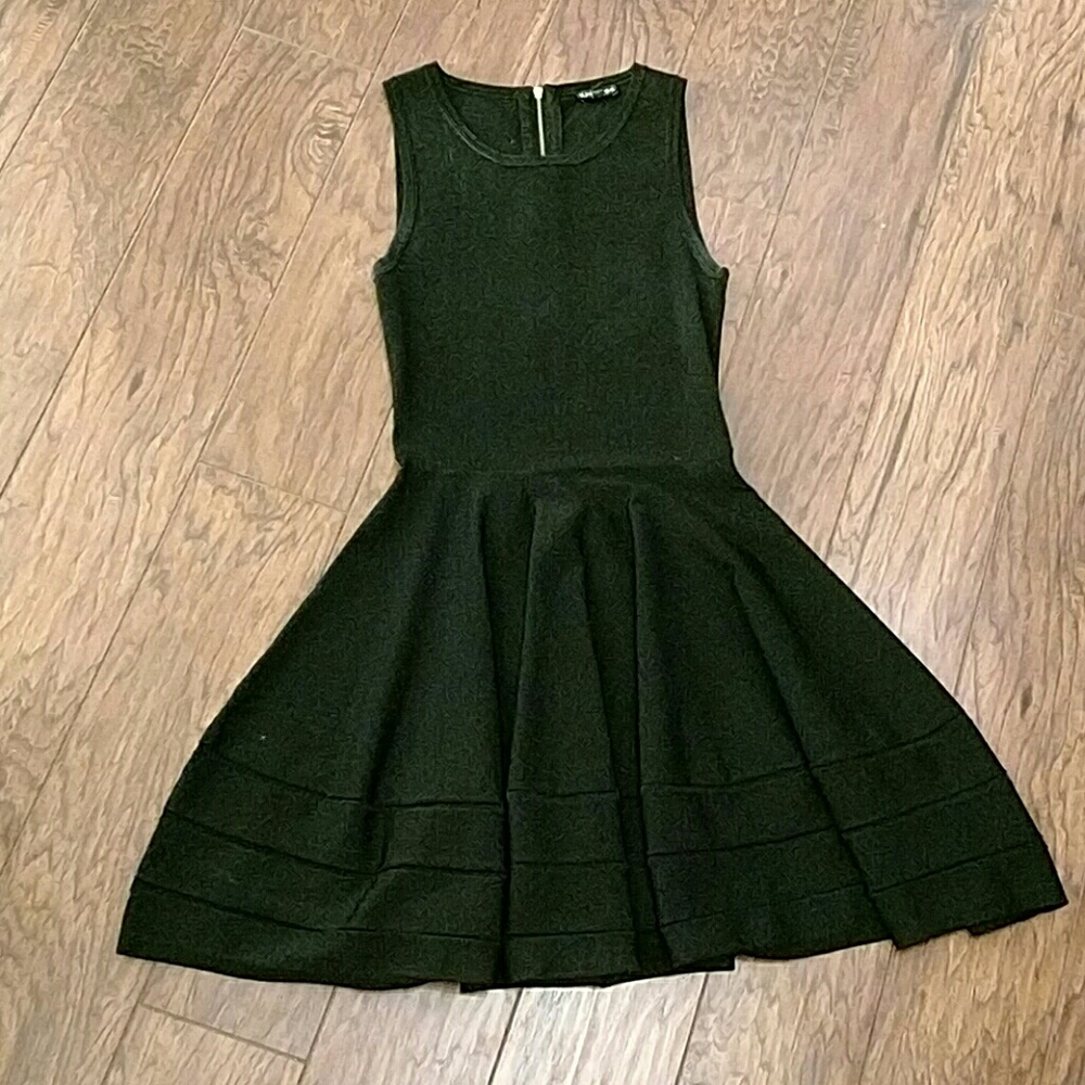 Flattering express party dress
