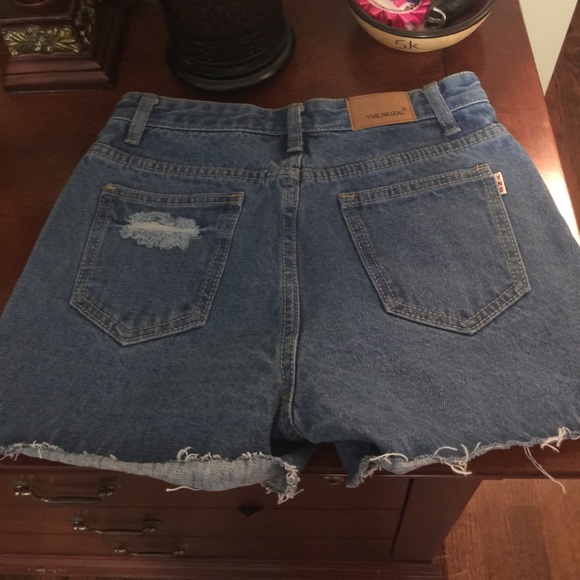 High Waisted Shorts - Picture 4 of 4