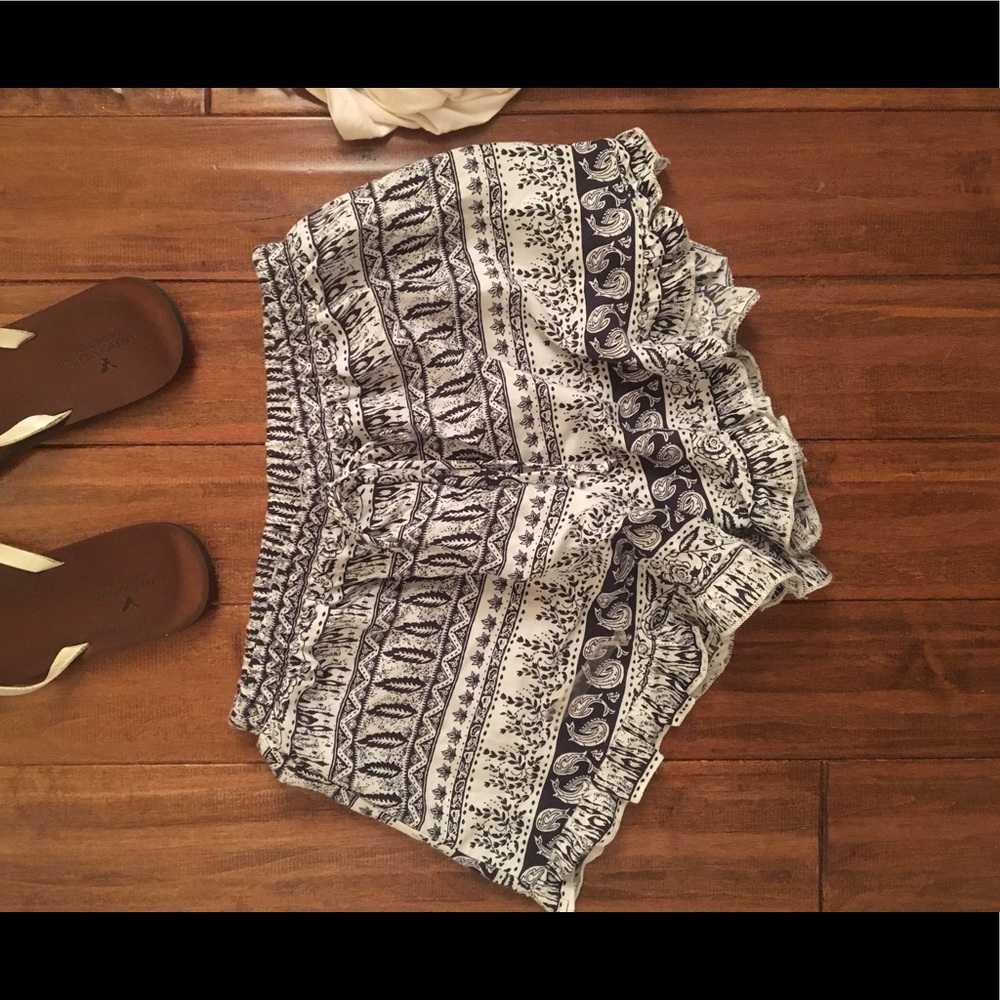 Printed Shorts - Picture 2 of 4