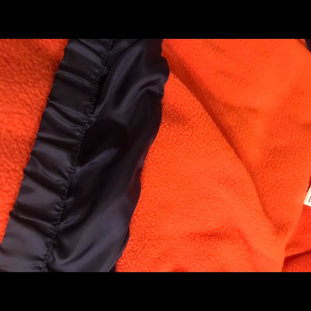 Old Navy bubble Jacket - Picture 3 of 4