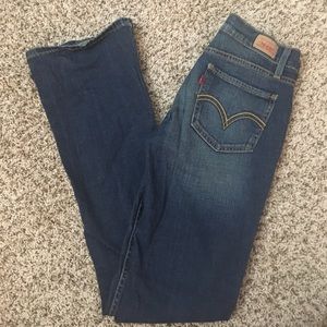 Levi's flare denim jeans 👖 perfect fit!