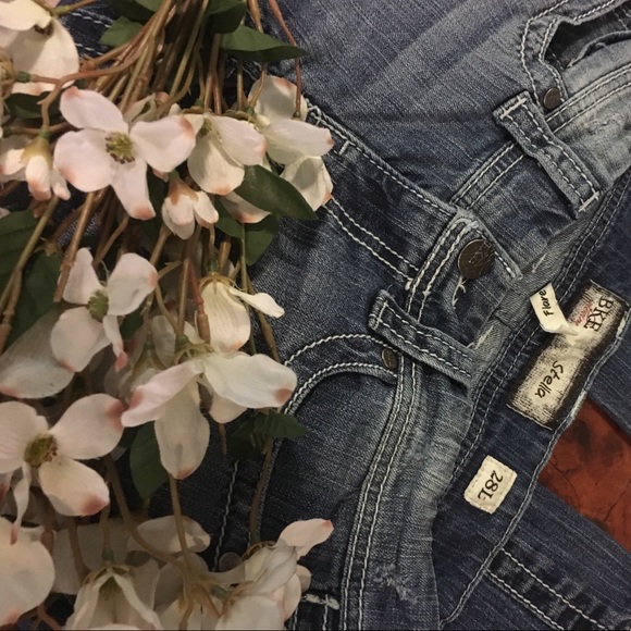 Buckle Denim - BKE 28L Stella flare. Immaculate condition!!