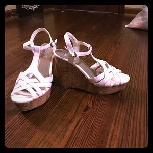 White Wedges