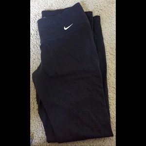 ‼️ SM NIKE LEGGINGS ‼️