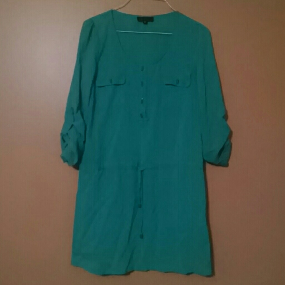 Small Aqua Top with Gold Mini Post Buttons.