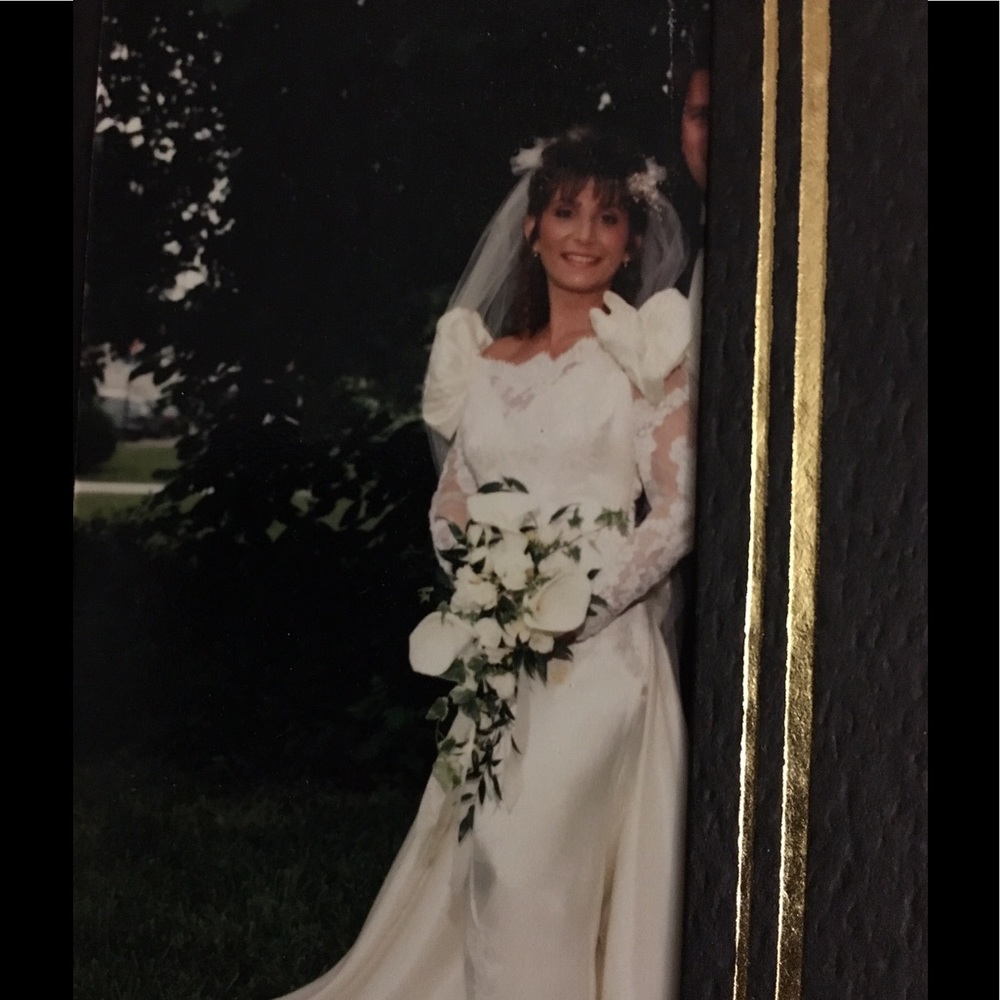Vintage Wedding Dress - Picture 4 of 9