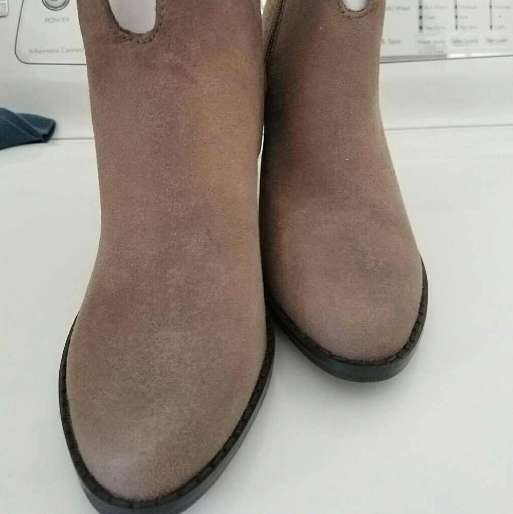 Carlos Santana Botties