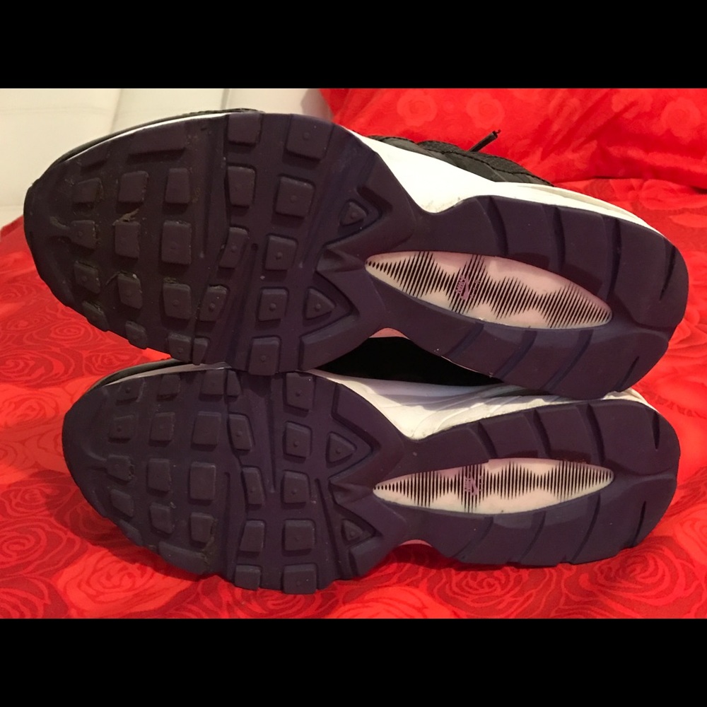 AirMax Sneakers - Picture 2 of 2
