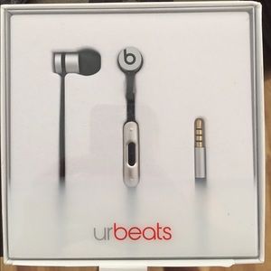 Grey and black UrBeats
