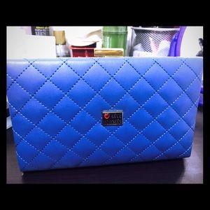 Love moschino chain wallet