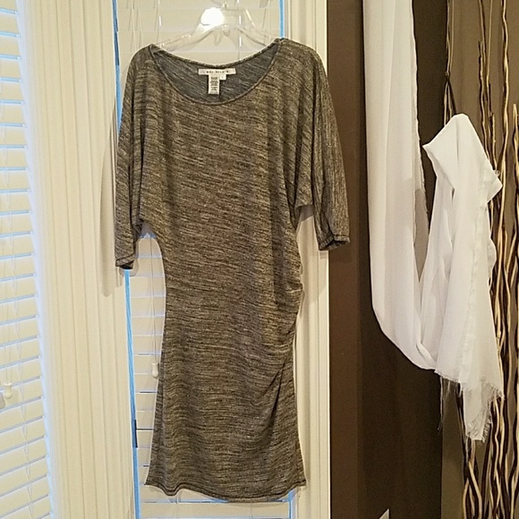 Form fitting dress - Picture 1 of 3