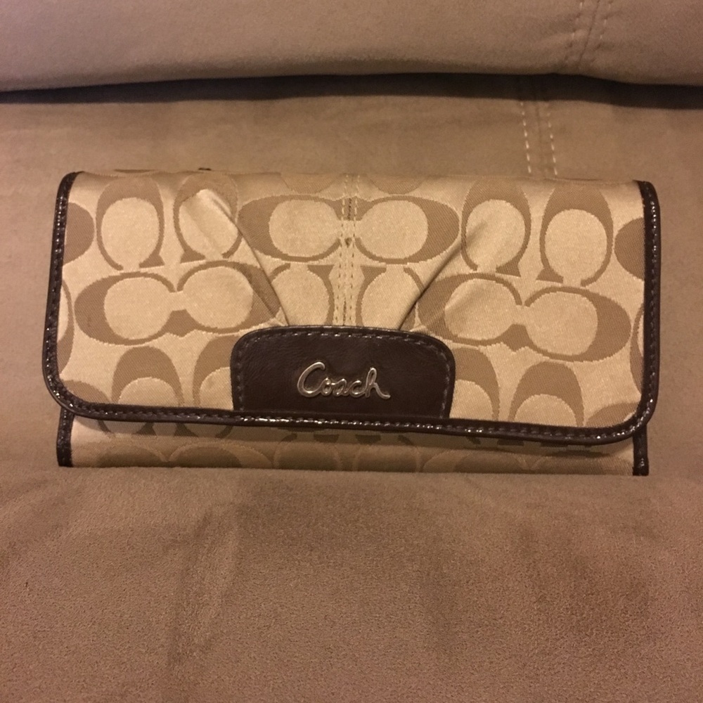 Coach Trifold Snap Wallet