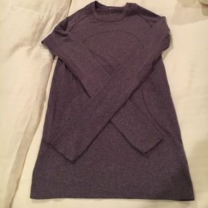 Long sleeve Lululemon workout top