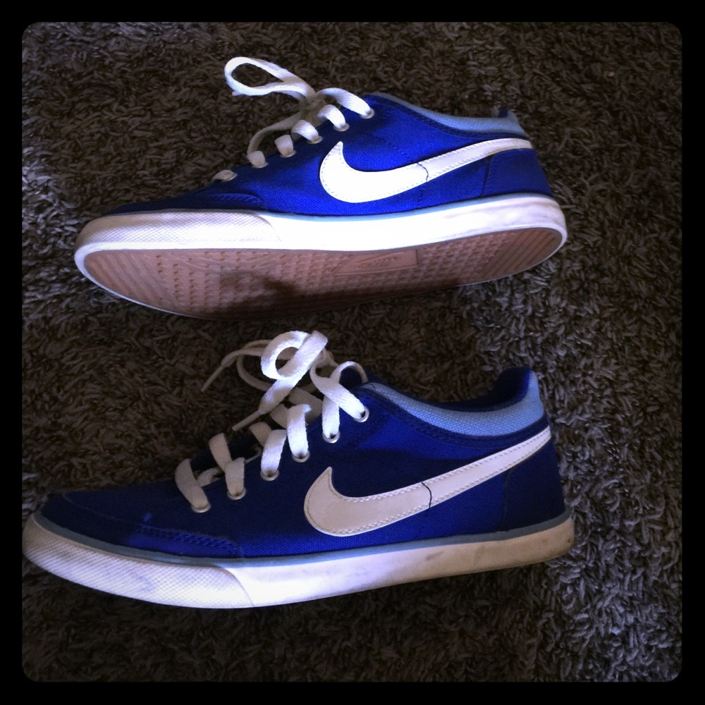 Nike shoes women's size 7