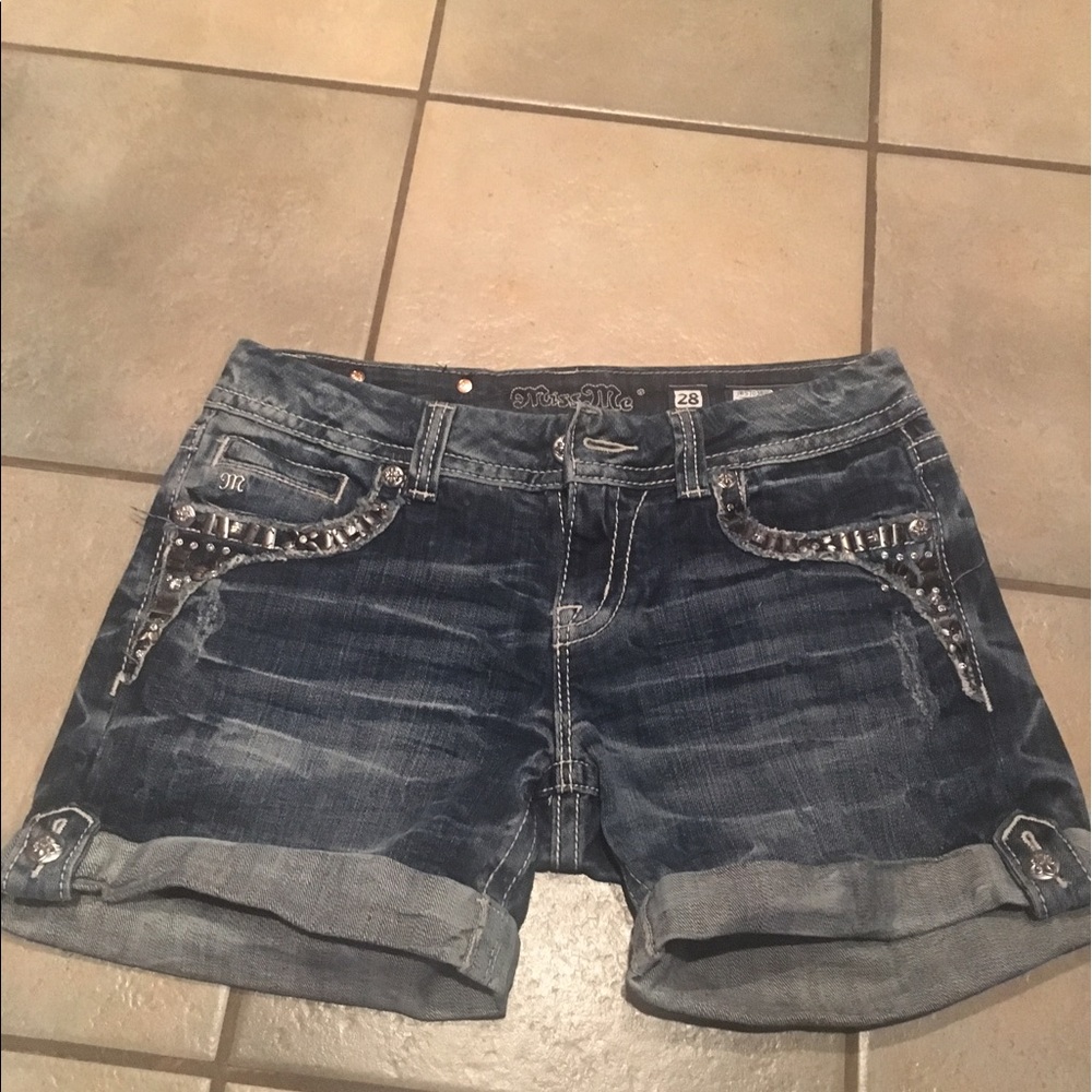 Miss me midi shorts