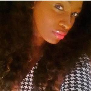 Meet your Posher, Nia