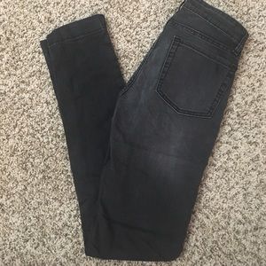 Light black, Gap skinny jeans 👖