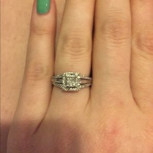 Size 6 White Gold Diamond Ring