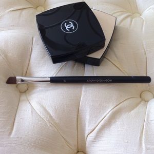 CHANEL Chanel #27 Cream Eyeshadow Brush