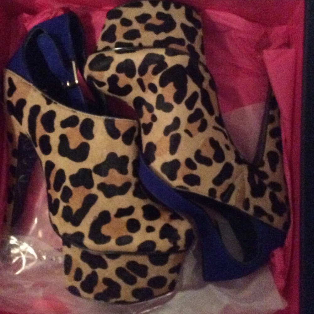 Leopard booties cow hair