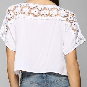 white crochet neckline crop top