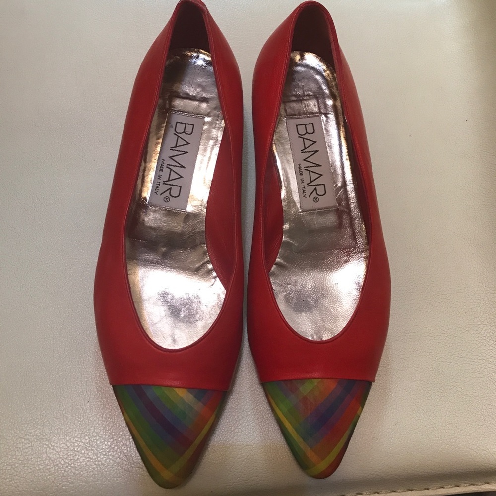 Red low heel pumps, hardly worn.