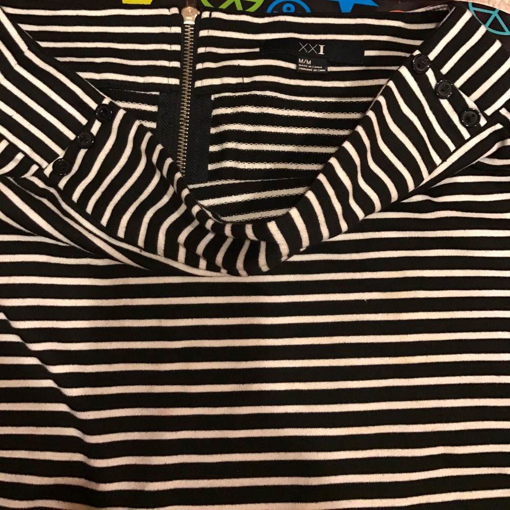 Skirt - Picture 2 of 3