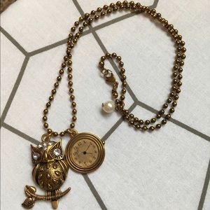 Alice and wonderland like necklace