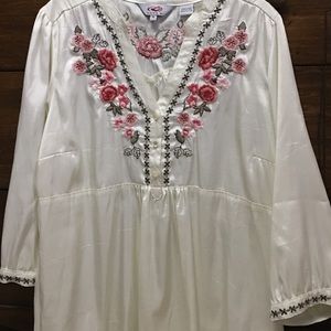 Beautiful empire waist shirt.