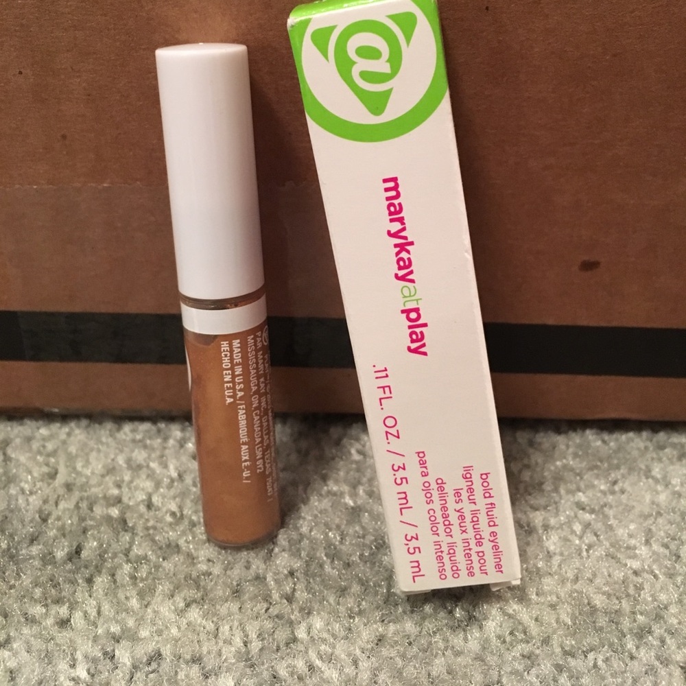 FINAL$⬇️ Mary Kay at Play Bold Fluid Eyeliner Gold