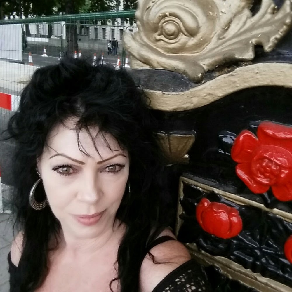 Meet your Posher, Toni