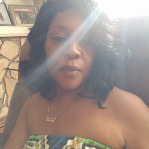 Meet your Posher, Edith