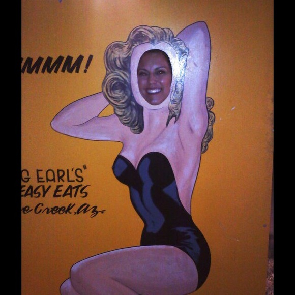 Meet your Posher, Lisa - Picture 2 of 3