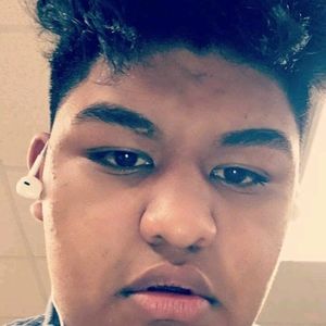 Meet your Posher, Carlos