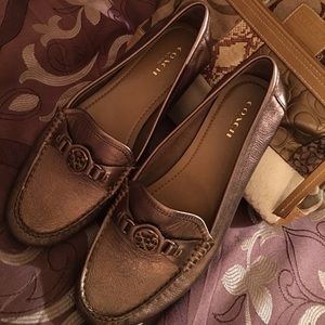 Authentic Coach shoes gold tone beautiful flats