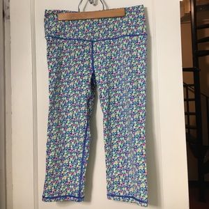 Knockout Crop by VSX Floral Ditzy Pattern 🌸🌼