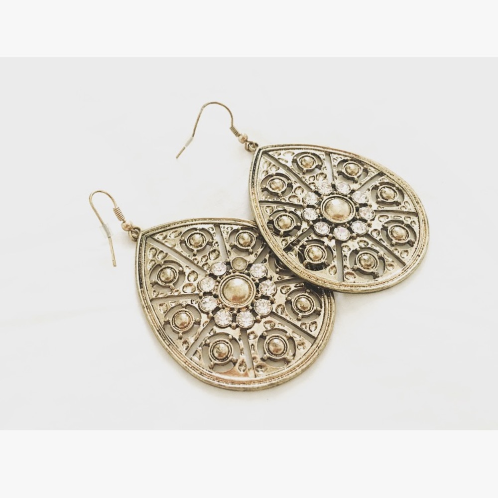 ✨Intricate earrings