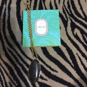 Stella & Dot Leona Pendant Necklace