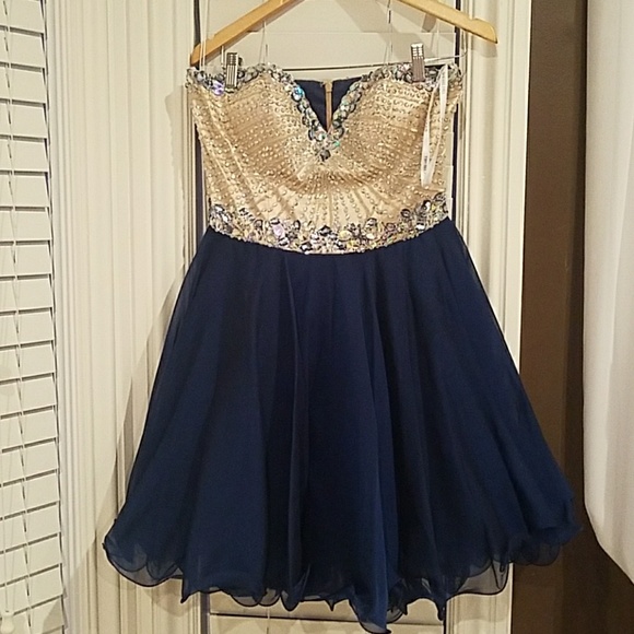 Homecoming dress - Picture 2 of 6