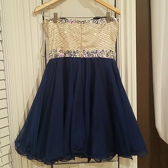 Homecoming dress - Picture 3 of 6