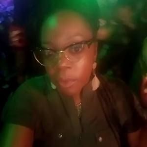 Meet your Posher, Antoinette