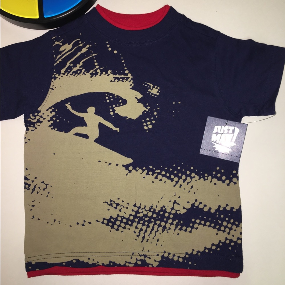 Brand new boys t-shirt size 4.
